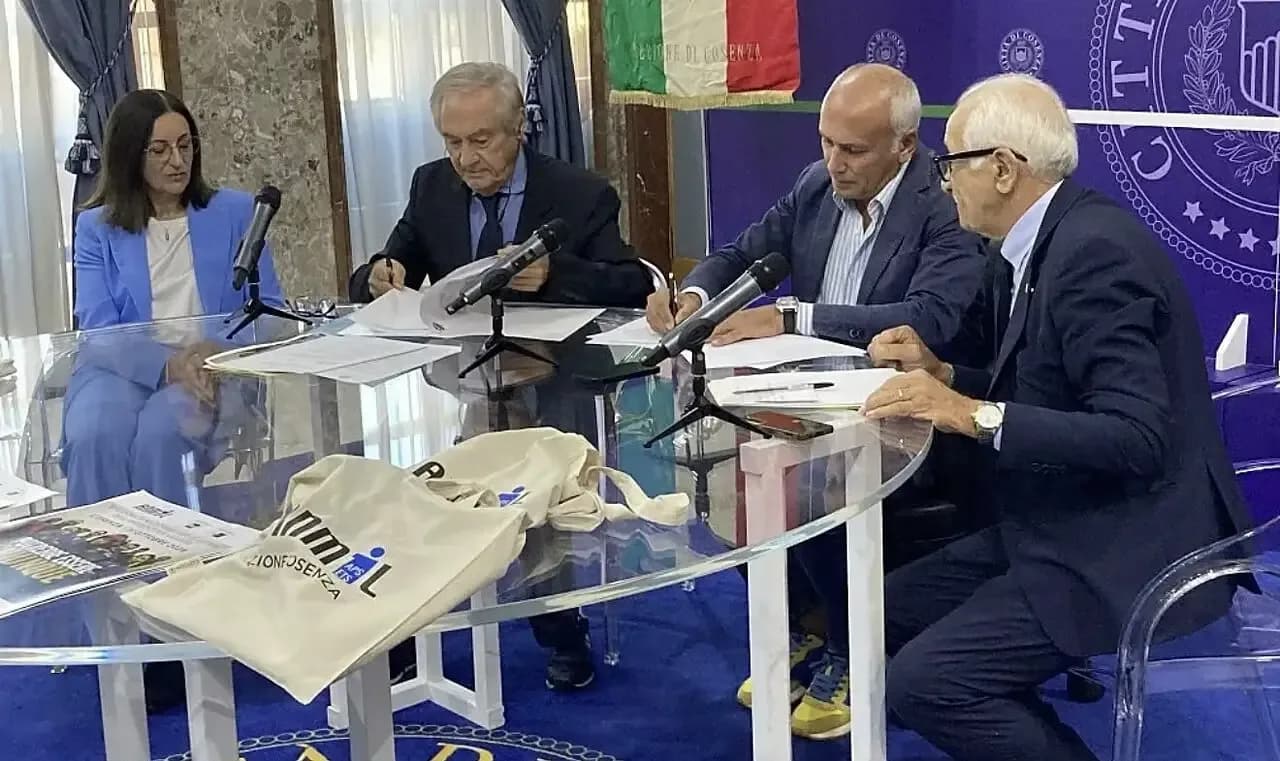 Cosenza dice basta alle morti sul lavoro: firmato un protocollo triennale tra Comune e ANMIL