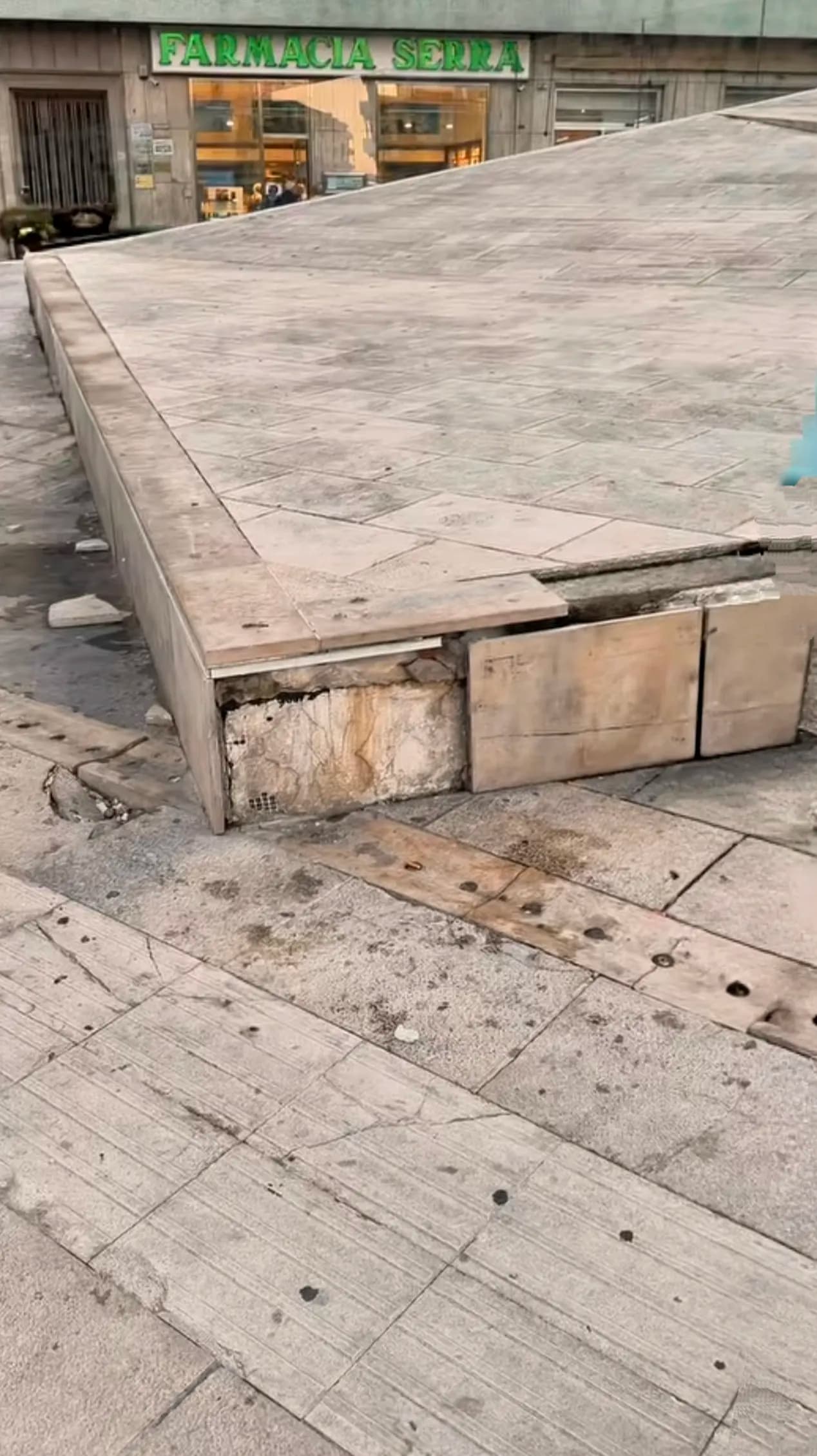 Cosenza nel mirino del degrado: Italia del Meridione attacca l'amministrazione sull'abbandono della città